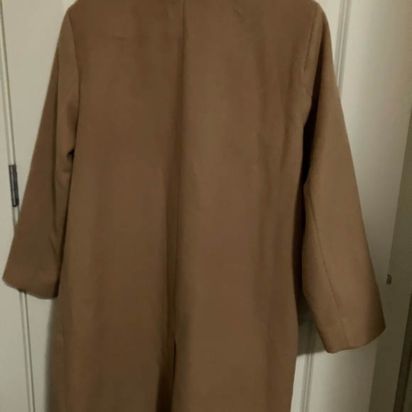 Crystal Kobe - Coat - Picture 8 of 9